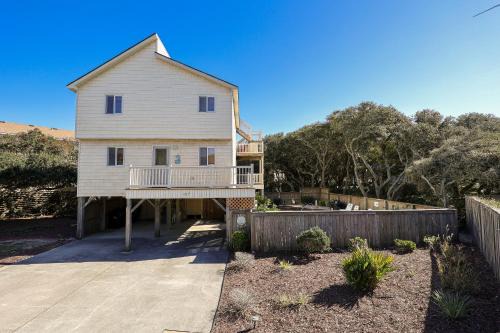 Duck House | D127A- Sand Dollar