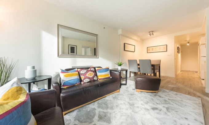 Coal Harbour Condo | D32 - 1 bedroom in Coal Harbour