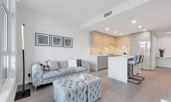 East Side Apartment | D9 - Modern 1-Bedroom at Gilmore with Luxurious Amenities