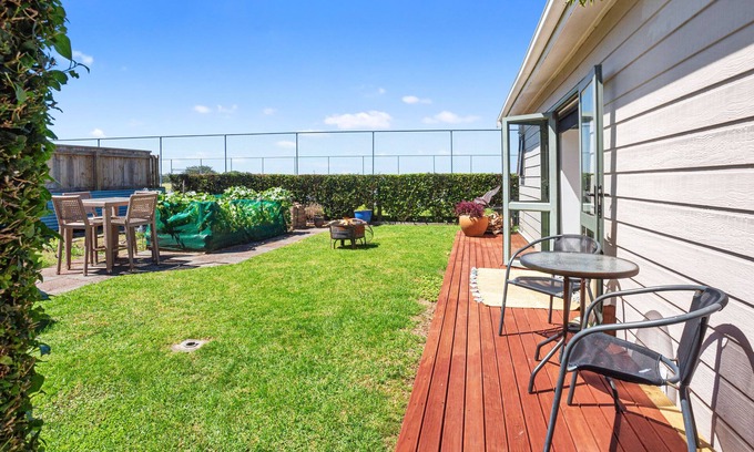 Athenree House | Da Vics - Athenree Holiday Home