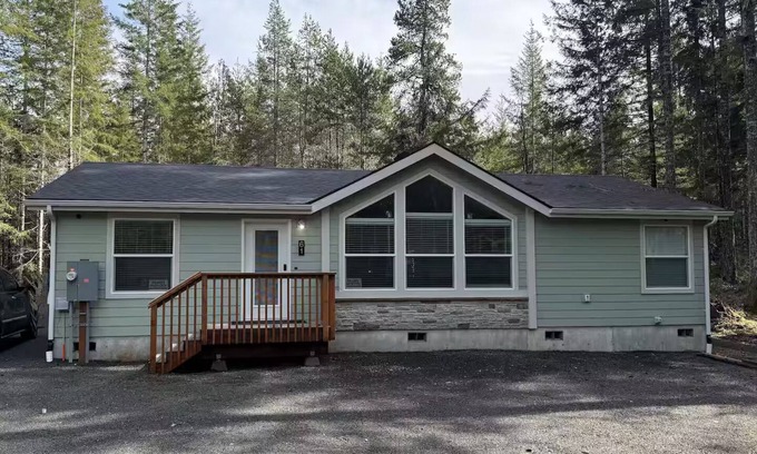 Hoodsport House | Dacha in Hoodsport w/Hot tub