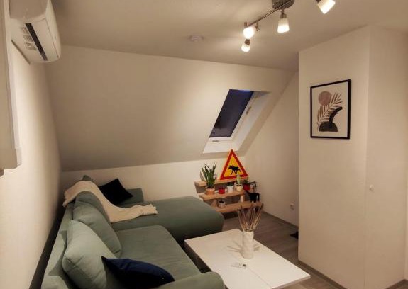 Menden Apartment | Dachgeschosswohnung mit Klimaanlage in bester Lage