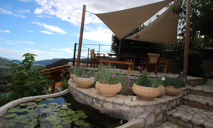 Sivros Cottage | DAFNI Μικρή πέτρινη κατοικία δυο επιπέδων .44 τ.μ. με υπέροχη θέα