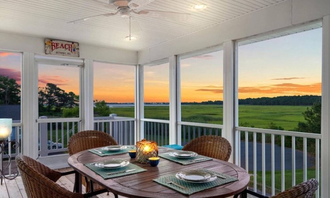 Cedar Neck House | DAILY ACTIVITIES INCLUDED*! WELL EQUIPPED HOUSE, BOOK TODAY!
