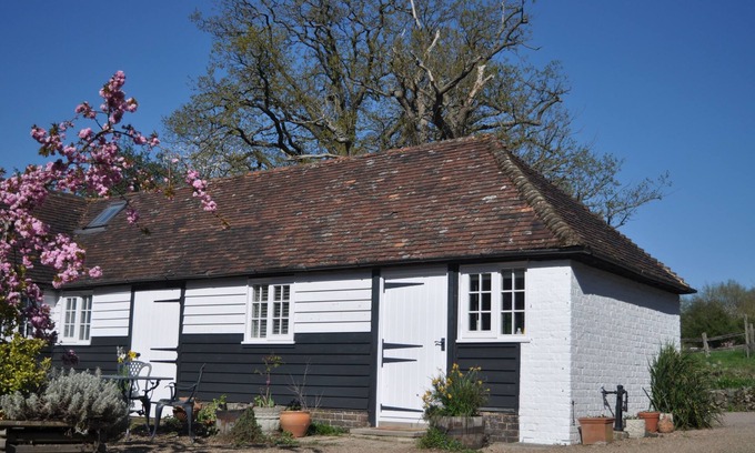 Tonbridge Cottage | * Dairy Cottage *, Child Friendly Holidays. DISCOUNTS available -call!