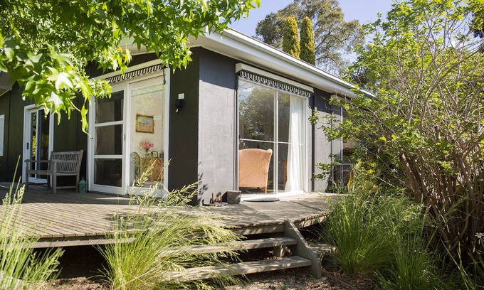 Badger Creek Cottage | Dairy House @ Harvest Farm - Idyllic cottage surrounded with mountain views.