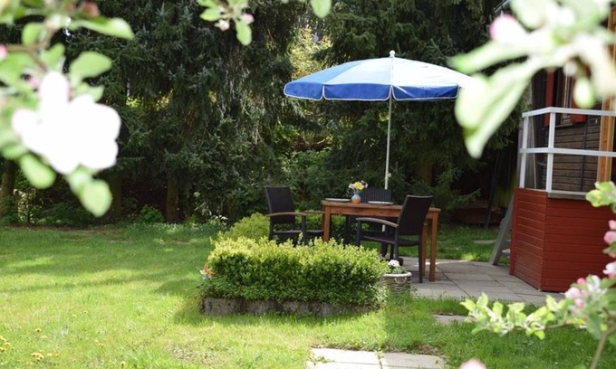 Bell House | Daisy house - holiday home, shower, toilet, 1 bedroom