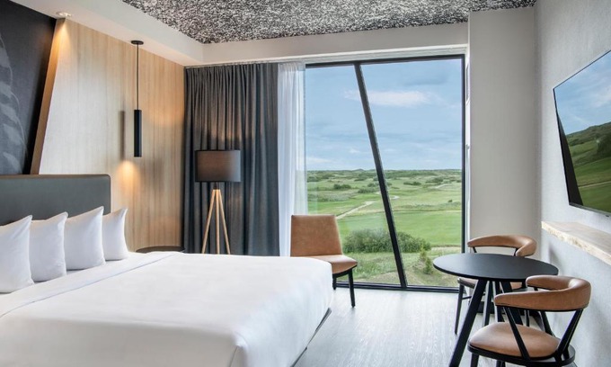West Central Saskatchewan Hotel | Dakota Dunes Resort