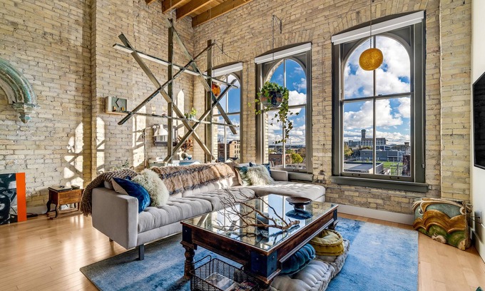 Fifth Ward Apartment | Dakota Gal Digs | Blue Serif