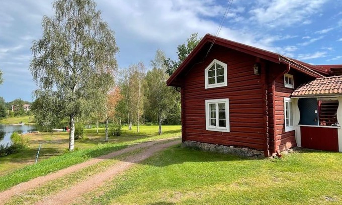 Leksand Municipality House | Dalastuga med tillgång till badplats
