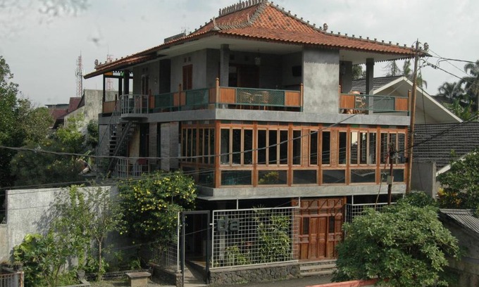 Setiabudi House | Dalem Arum (for women only)