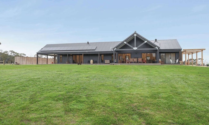 Whoorel House | Dalhousie on Pennyroyal, Birregurra