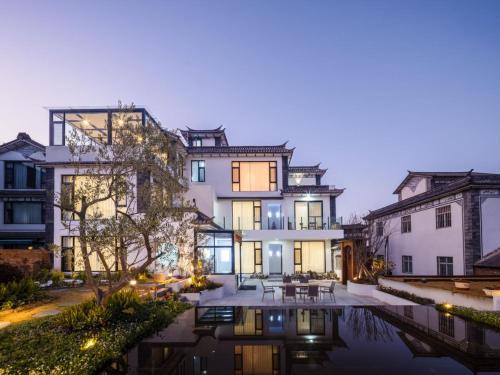 Dali Town Hotel | Dali Jiujing Inn