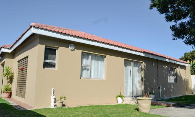 Gonubie House | Dali's House