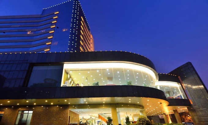 Jinzhou District Hotel | Dalian East Hotel
