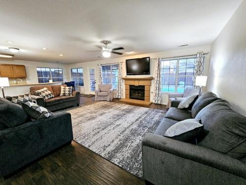 Corinth Villa | Dallas Lakeside Bliss Stay - Private Pool, Air hockey and High speed internet