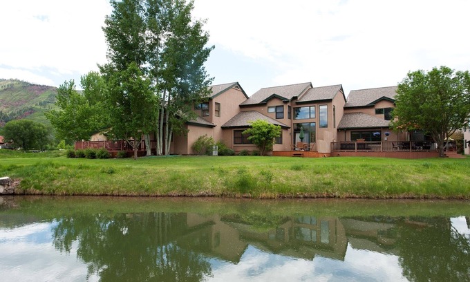 Dalton Ranch House | Dalton Ranch Townhome on 11th Fairway & Waterway - A/C - Unbeatable Views