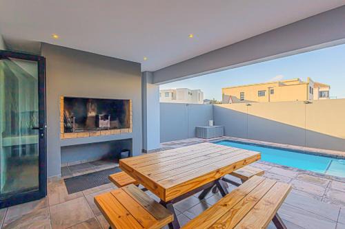 Calypso Beach House | Dalton's Langebaan