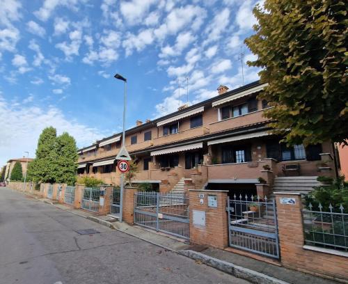 San Faustino-Madonnina-Quattroville Apartment | DAM Home