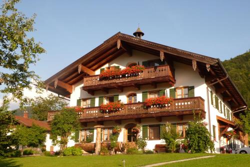 Ruhpolding Apartment | Dammerer Hof inkl. Chiemgaukarte