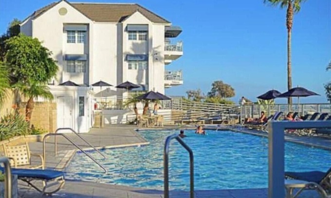 Capistrano Beach Condo | Dana Point Beach front condo with balcony