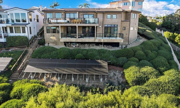 Lantern District House | Dana Point Luxe STR14-007