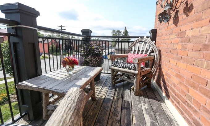 Markdale House | Danby House