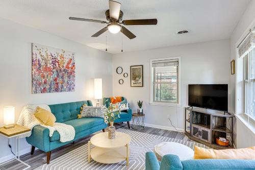 Henderson House | Dandys Getaway with Fire Pit and Yard in Henderson