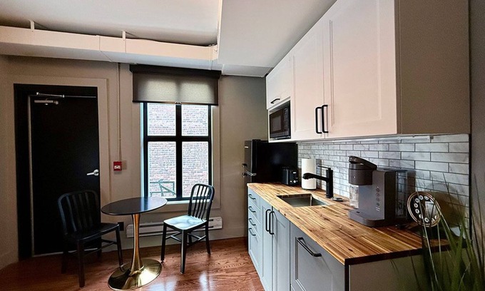 Riverdale House | Danforth Hotel Suite #4 - Two Bedroom Suite