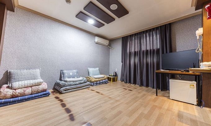 Kongsae Hotel | Dangjin Haru