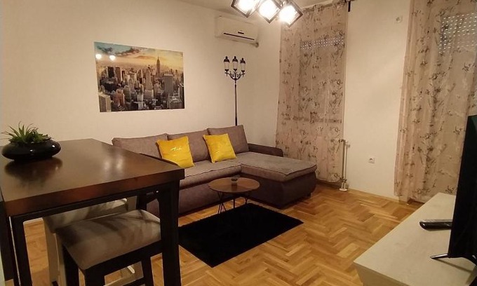 Petrovaradin Apartment | Daniris apartman