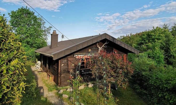 Bomighausen Cabin | Danish blockhouse directly at Uplandsteig with fireplace, conservatory and terrace