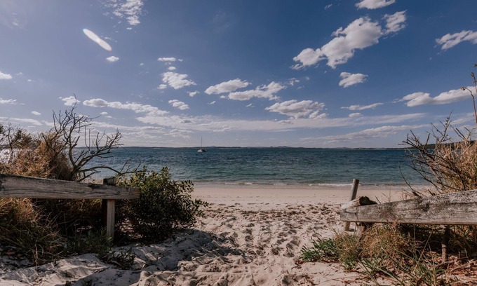 Port Stephens Council Apartment | Dante's Haven - Hop, Skip and a Jump to beach. Mid Week Stay Special now on.