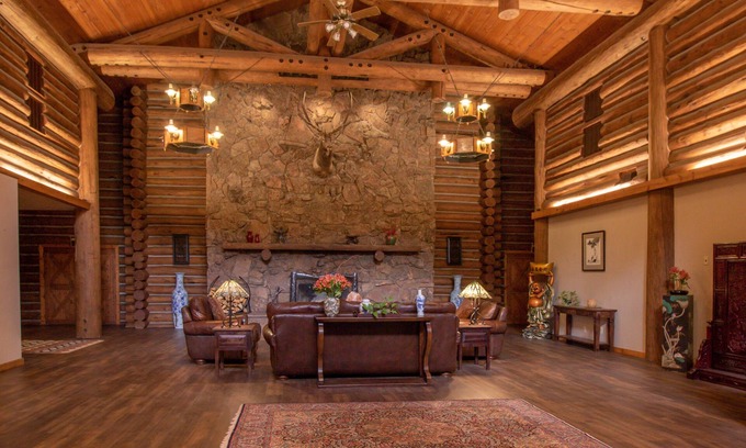 Estes Park Hotel | Dao House