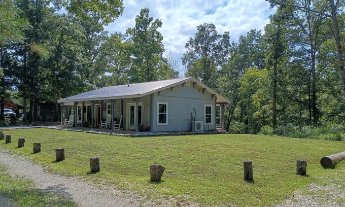 Stanton Cabin | Dappled Grey Cabin with hot tub at Red River Gorge