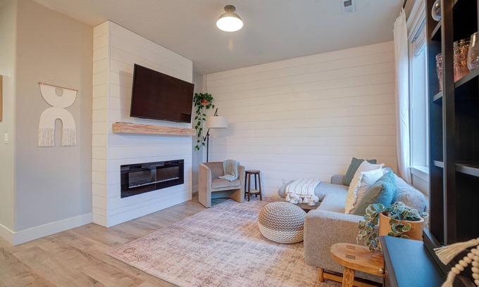 Newberg House | Darby House, centrally located wine country escape
