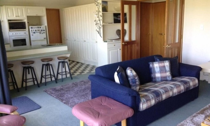 Darfield Apartment | Darfield right on the main street U2