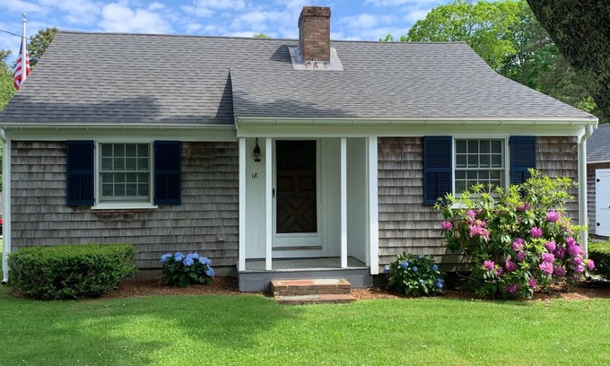 Harwich Port House | Darling Cape Cottage - Steps from Downtown Harwich Port