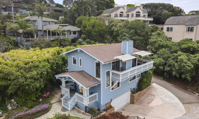 Del Mar House | Darling Del Mar Beach Cottage with Ocean Views!