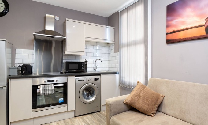 Darlington House | Darlington Centre Double Bed Spacious Apartment 4