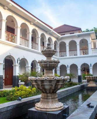Pasuruan Hotel | Daroessalam Syariah Heritage Hotel