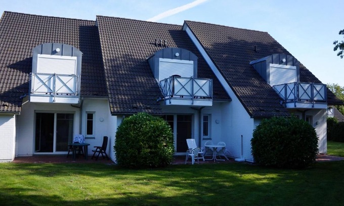 Zingst Apartment | Darßer Weg 38 Whg. 21 - Cozy vacation apartment in an apartment house in