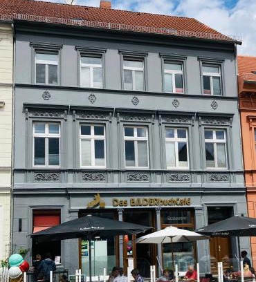 Havelberg Apartment | Das BilderbuchCafe - Ferien Apartment NO 5 - Markt 7