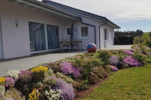 Herrischried House | Das Ferienhaus mit lichtem 85m² Studio