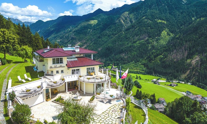 Selva dei Molini Apartment | DAS LAND-PALAIS * Mountain Hideaway - Ahrntal - Dolomites - South Tyrol