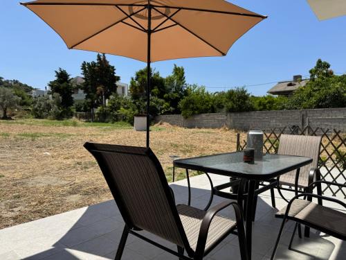 Petaloudes Villa | Date Palm Studio