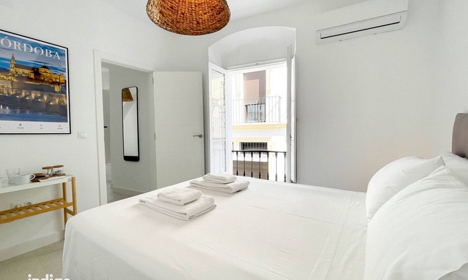 Ayamonte Bed & Breakfast | DAV002 Pinta Beautiful Modern Suite within the centre of Ayamonte