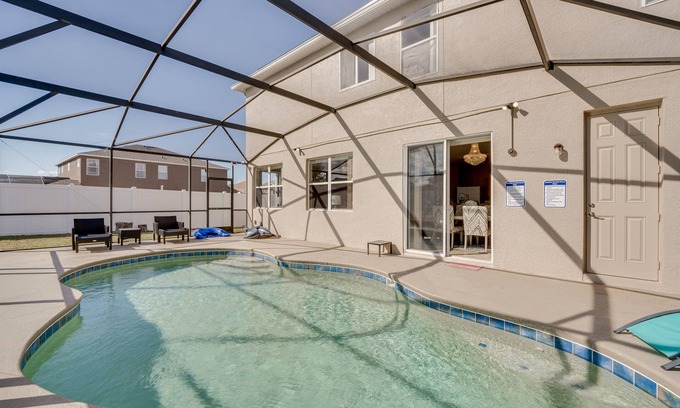 Legacy Park House | Davenport Home w/Private Pool: 9 Mi to Disney!