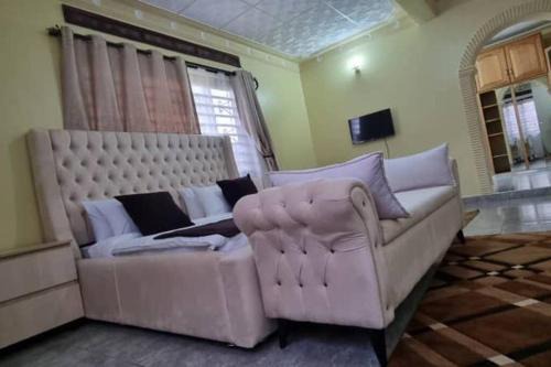 Munyonyo Villa | Davi's Villa