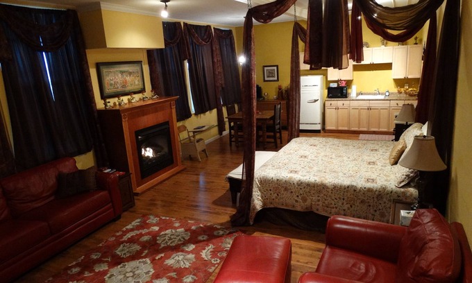 Anna Bed & Breakfast | Davie School Inn